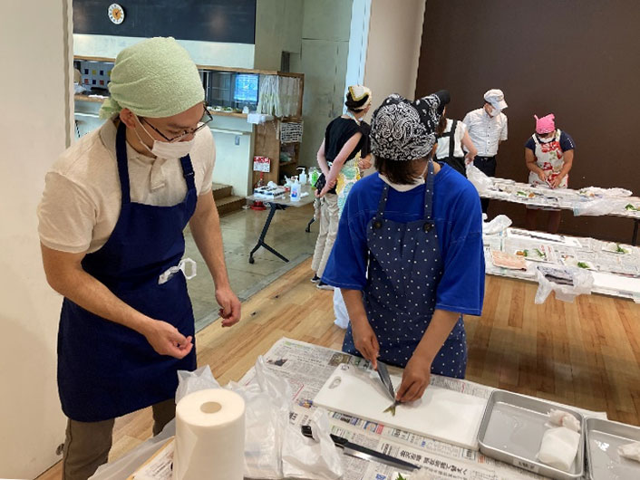 調理体験の様子 写真2