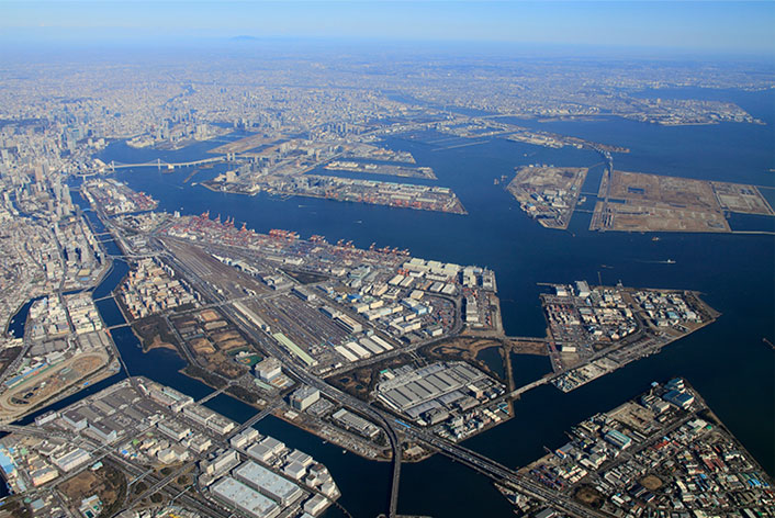 大田区方面から見た東京湾の写真